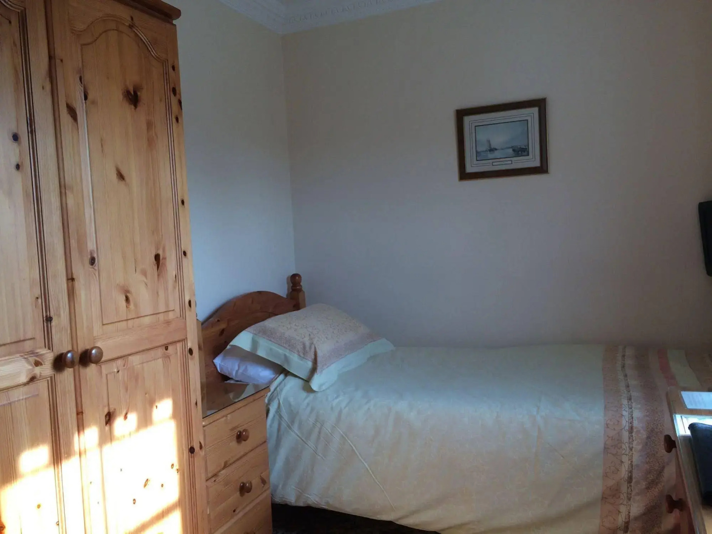 Half Moon Hotel and Restaurant