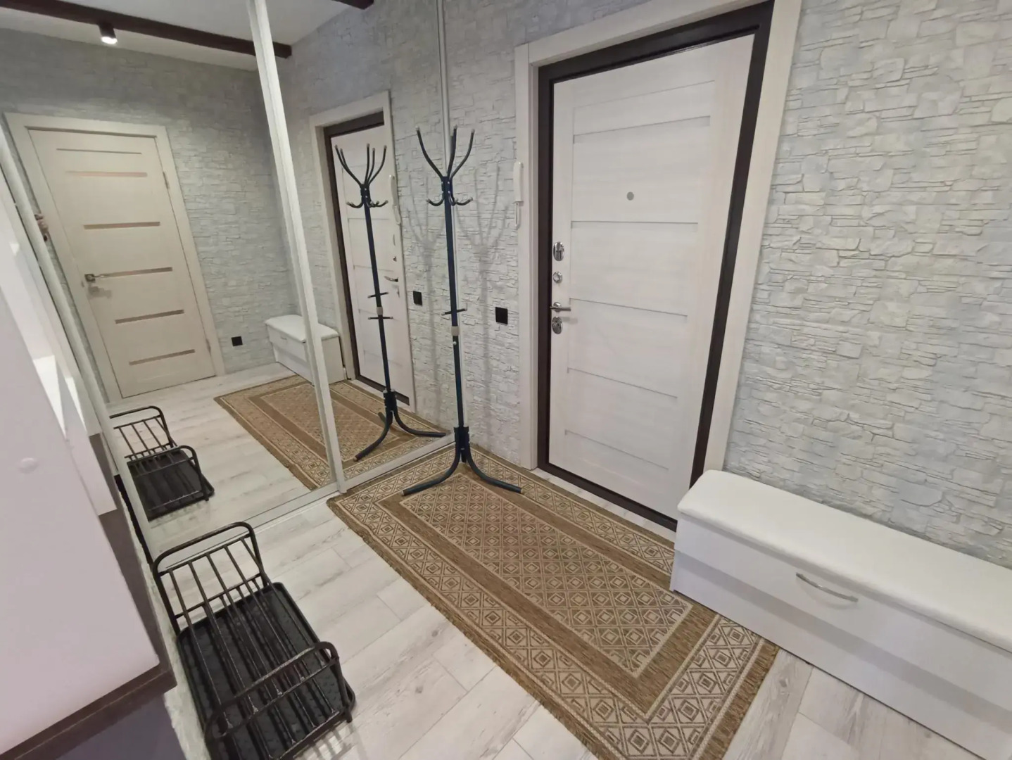 Апартаменты Все в гости на ул. 10 августа д. 85