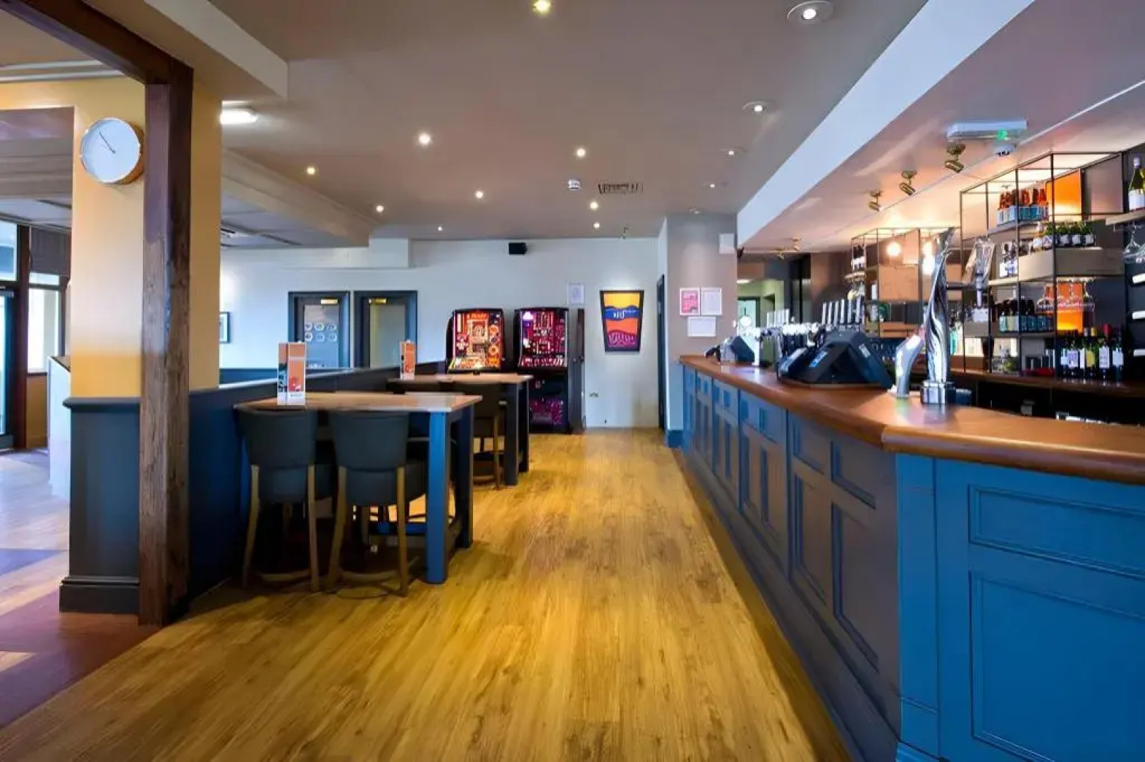 Premier Inn Livingston (M8/J3)