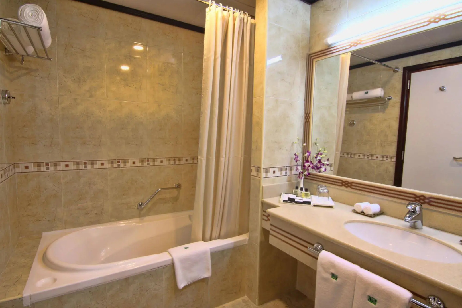 Majan Continental Hotel