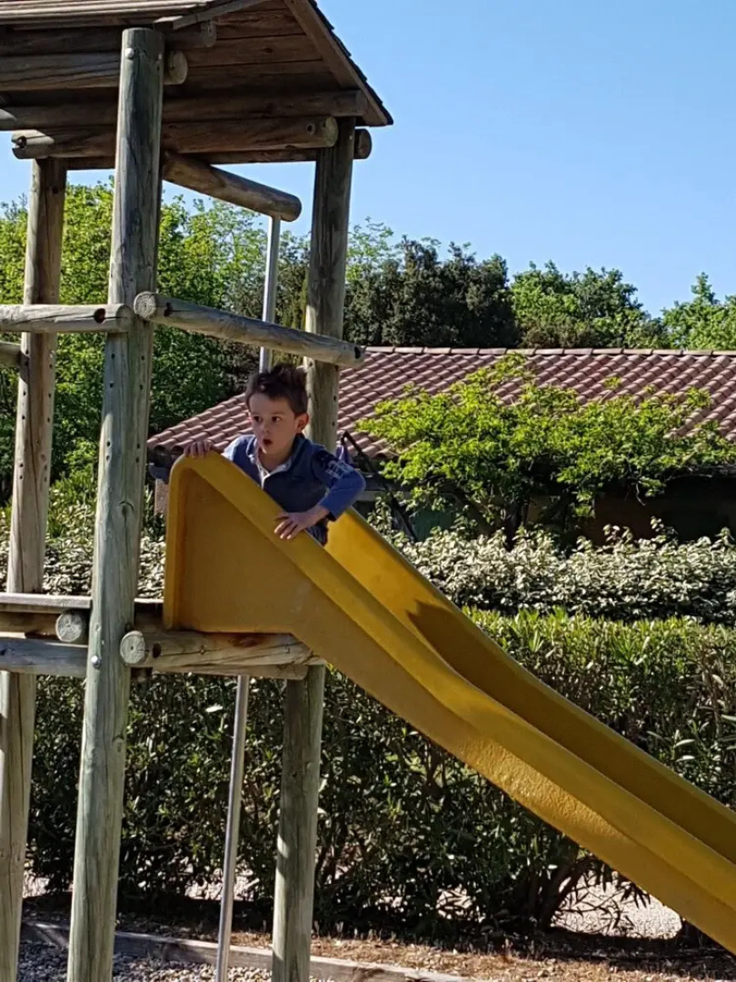 House With one Bedroom in Gaujac, With Pool Access and Furnished Terra