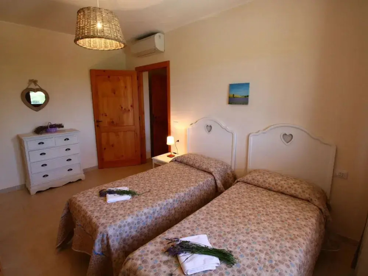 Enticing Farmhouse in Montalto di Castro near Sea