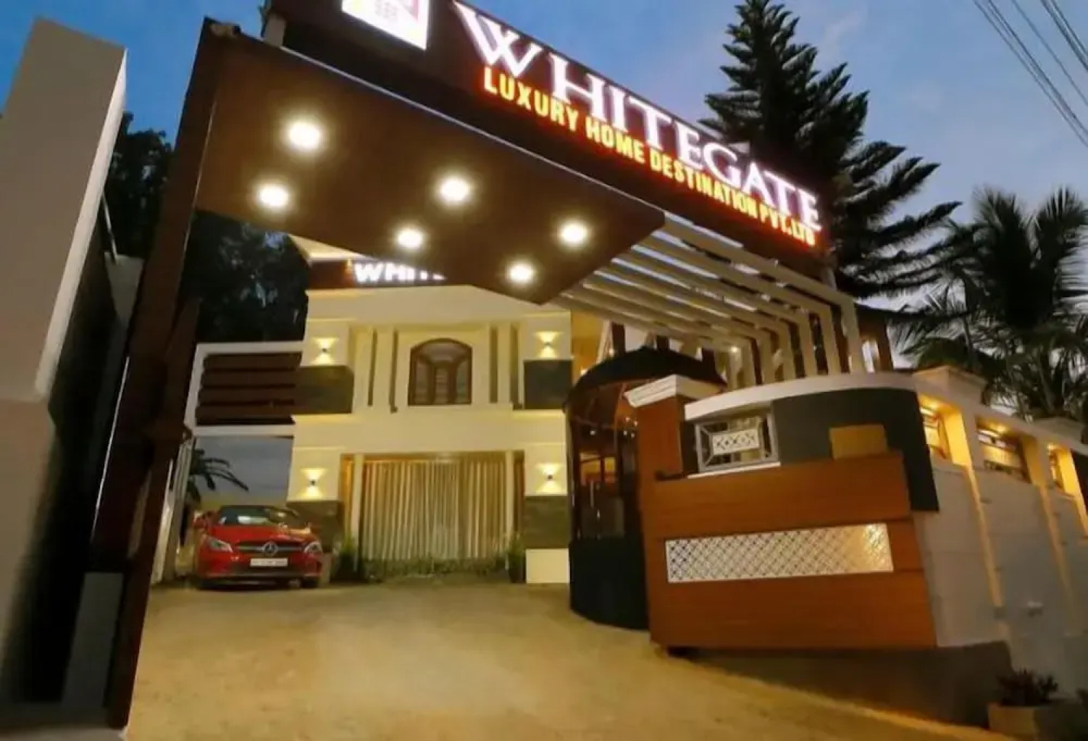 White Gate Luxury Hotel