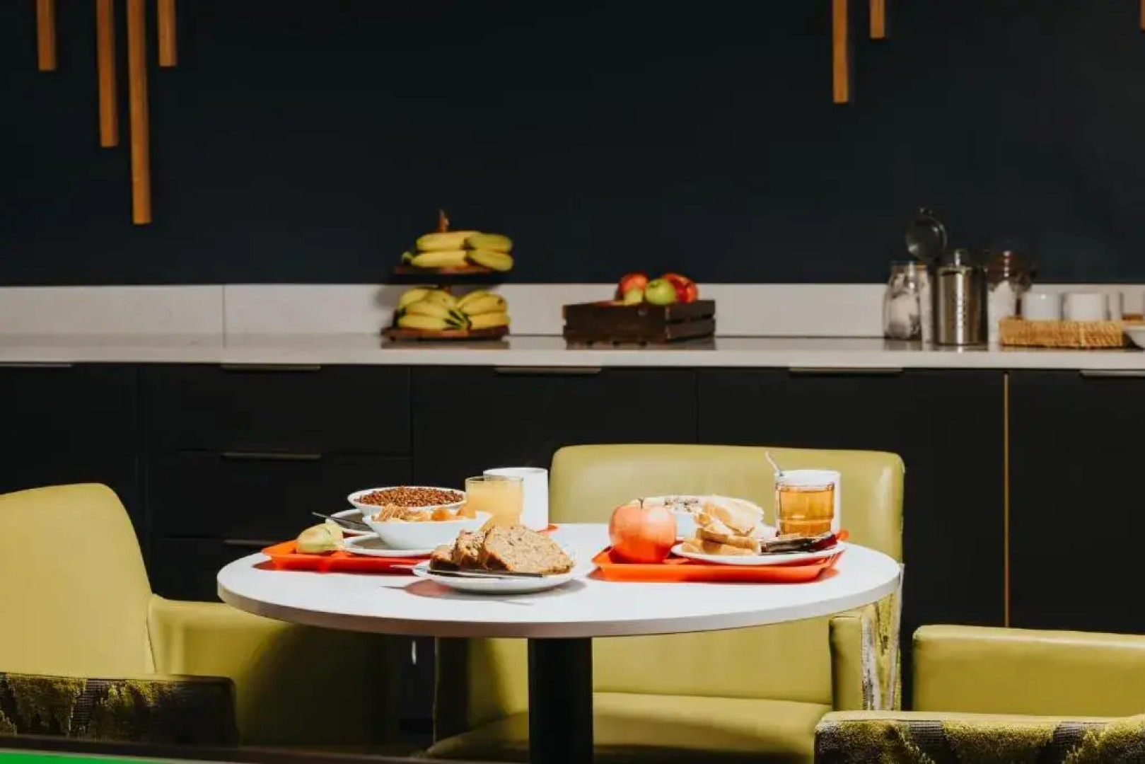 Snoozles Tourist Hostel