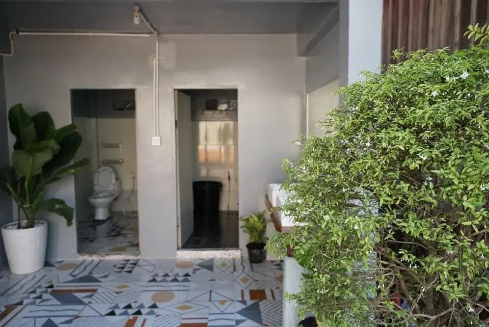 White Rose Guesthouse