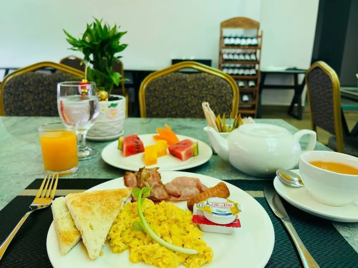 The Square Kampot Hotel