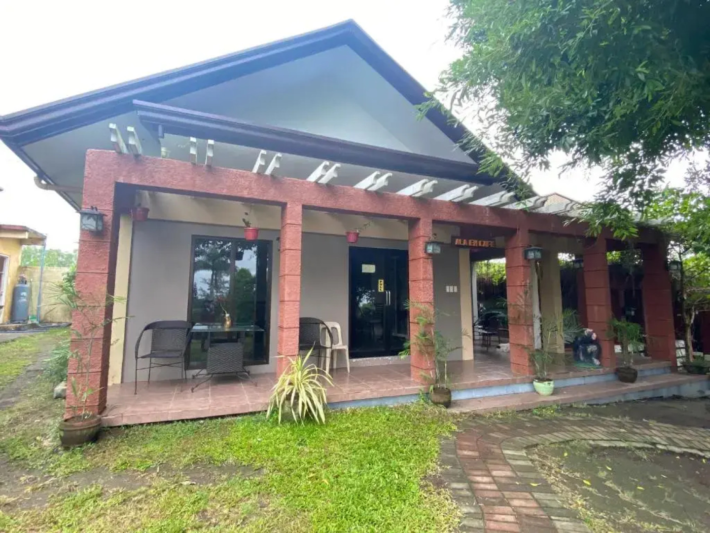 Taal Maranan Farmville Inc by Cocotel