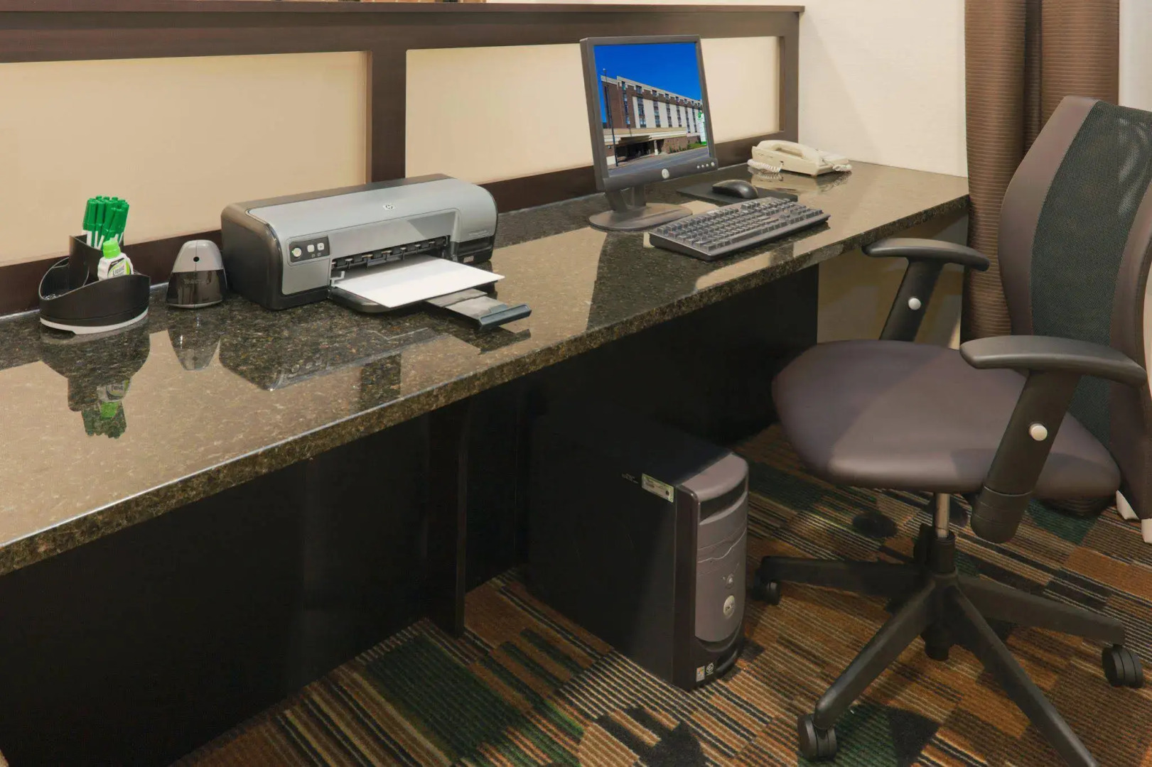 Quality Inn & Suites Downtown Mansfield