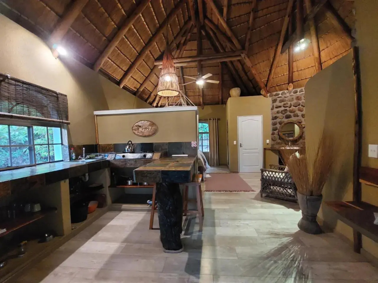 Mobola Lodge