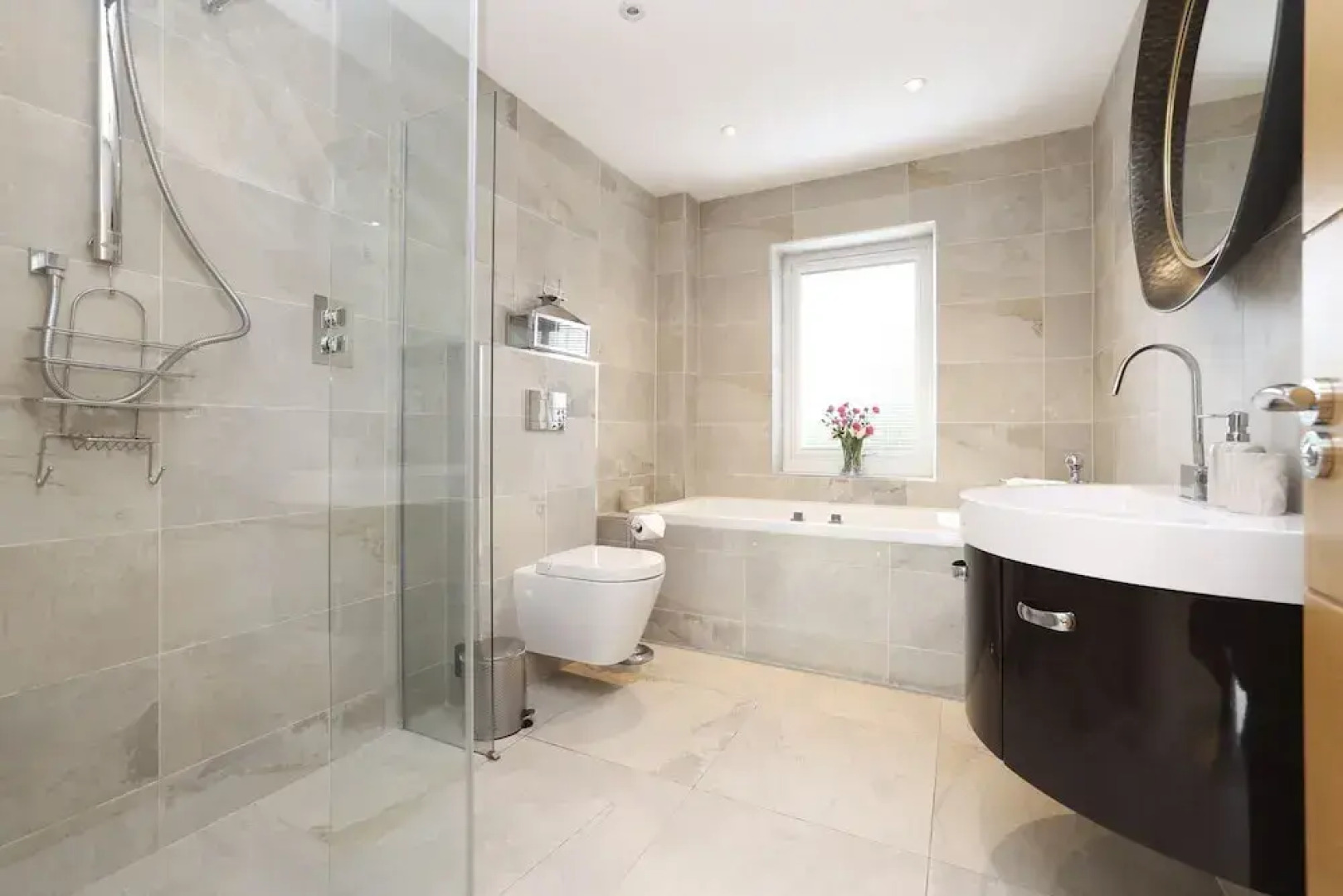 JOIVY Luxurious & Spacious 3Br House With A Hot Tub