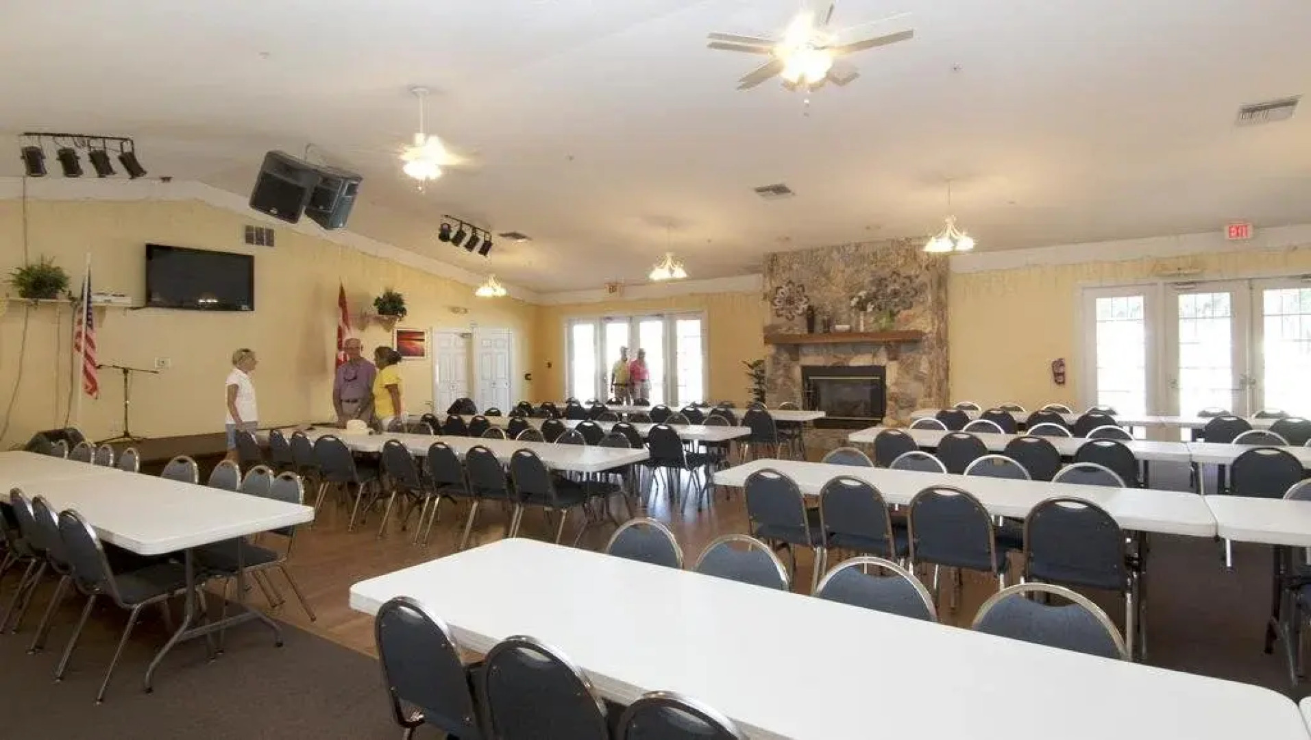 Majestic Oaks RV Resort