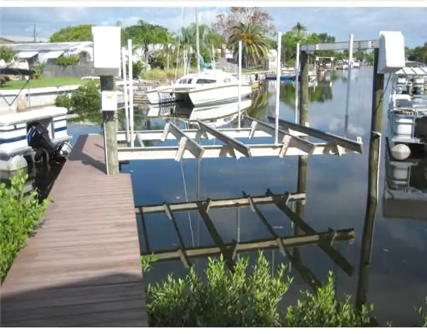 Bring Your Boat Direct Waterfront - Two Bedroom Home