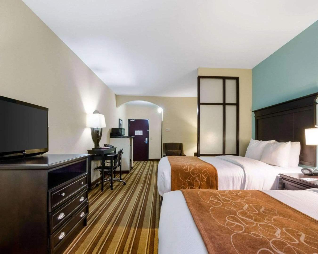 Comfort Suites Topeka Northwest