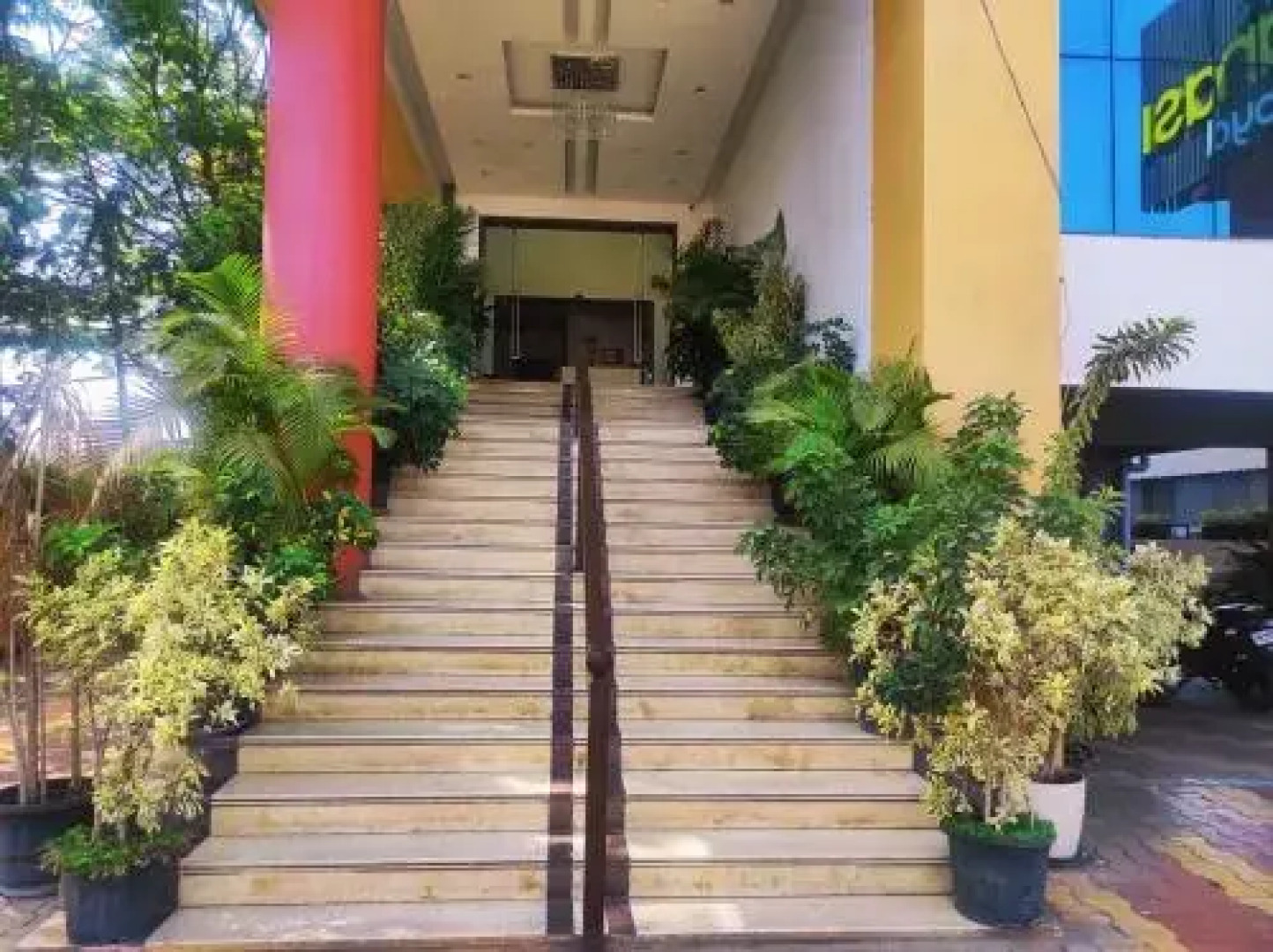 Hotel Manasi Royal