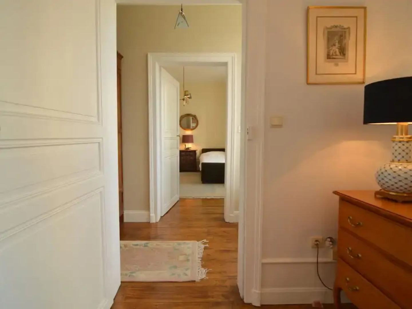 Mansion With all Modern Comforts, Swimming Pool, Large Garden and Stunning Views