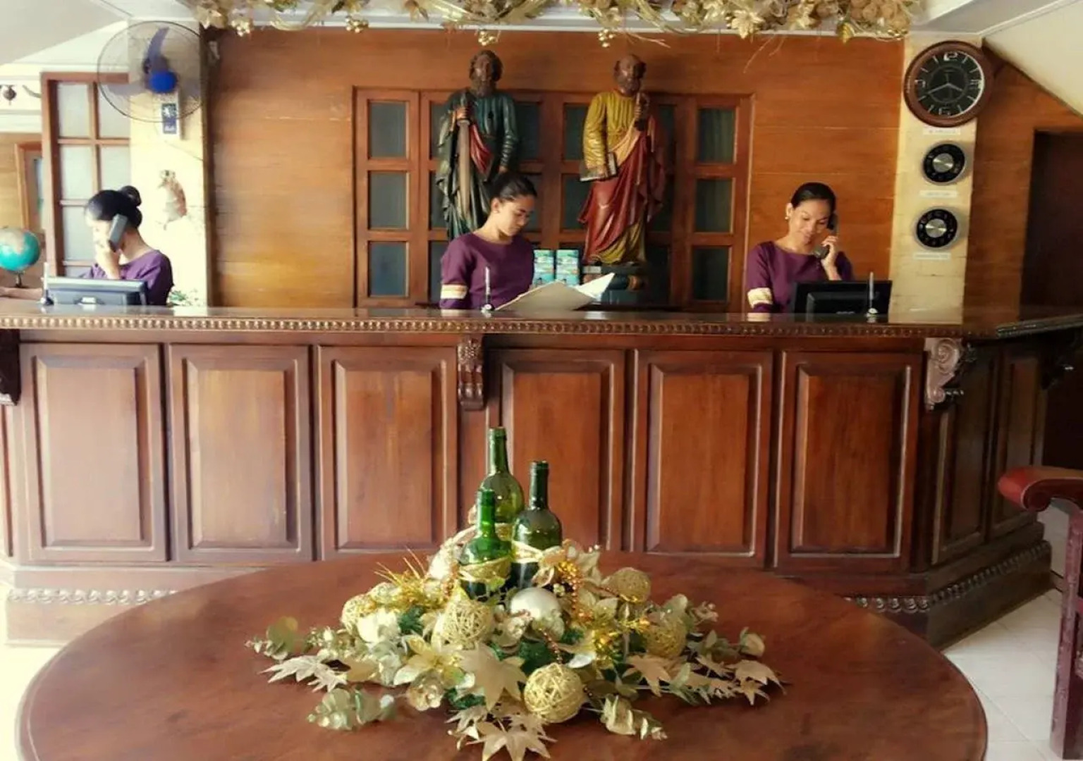 Alona Tropical Beach Resort