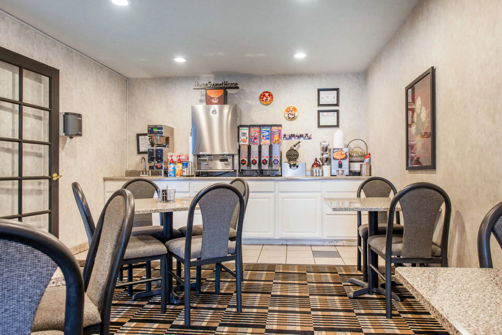 Econo Lodge Pueblo North