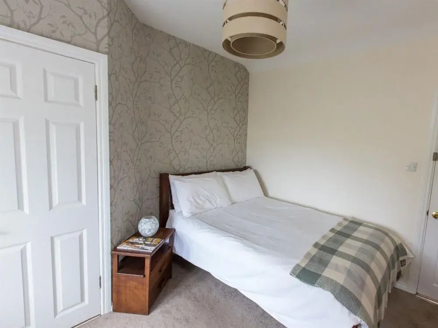 The Beach Day's Bar & B&B