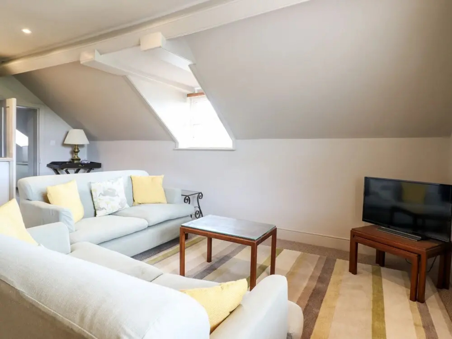 Rock House Apartment