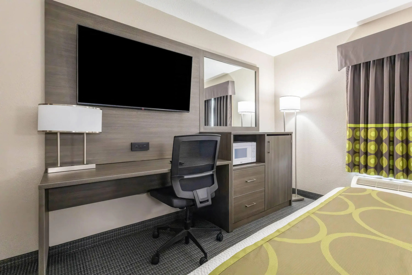 Super 8 by Wyndham Prince Albert