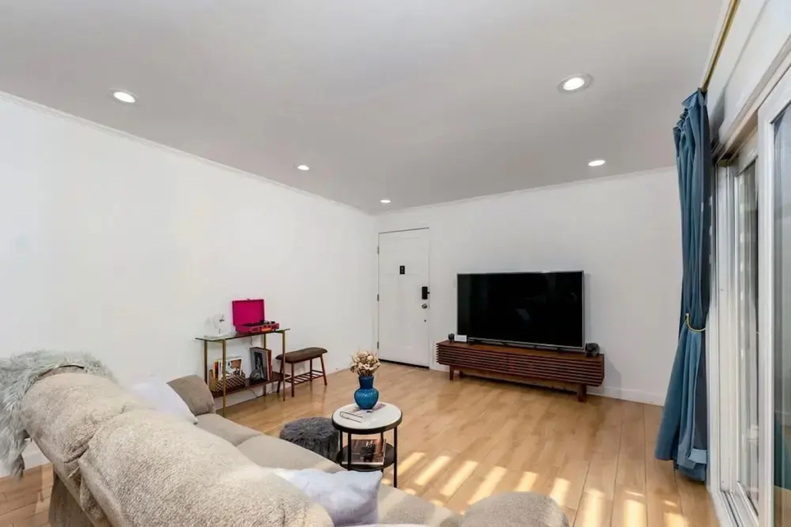 Cozy Family Retreat Game Room Backyard in Hacienda