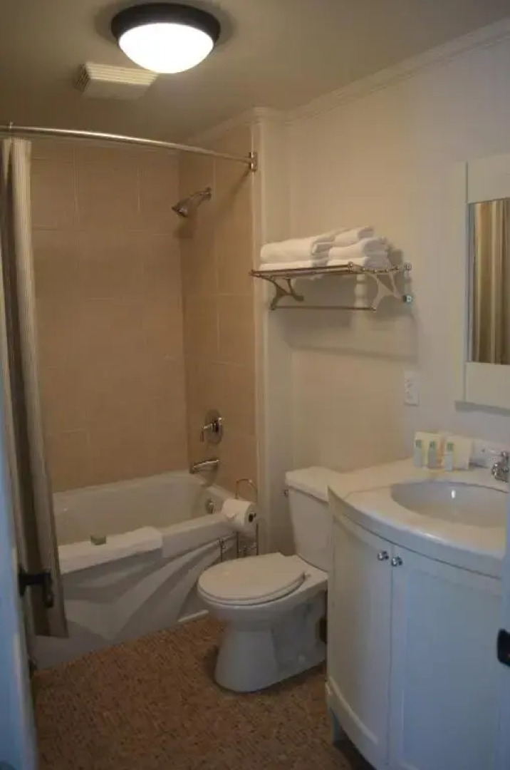 The Doctor's House Inn & Spa