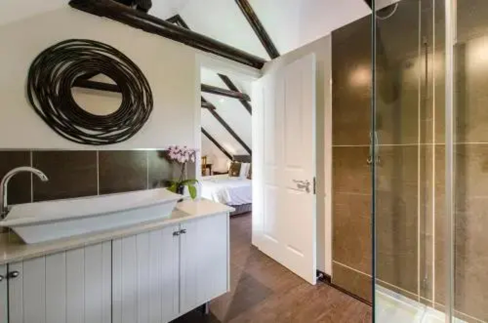 Ella's Country House