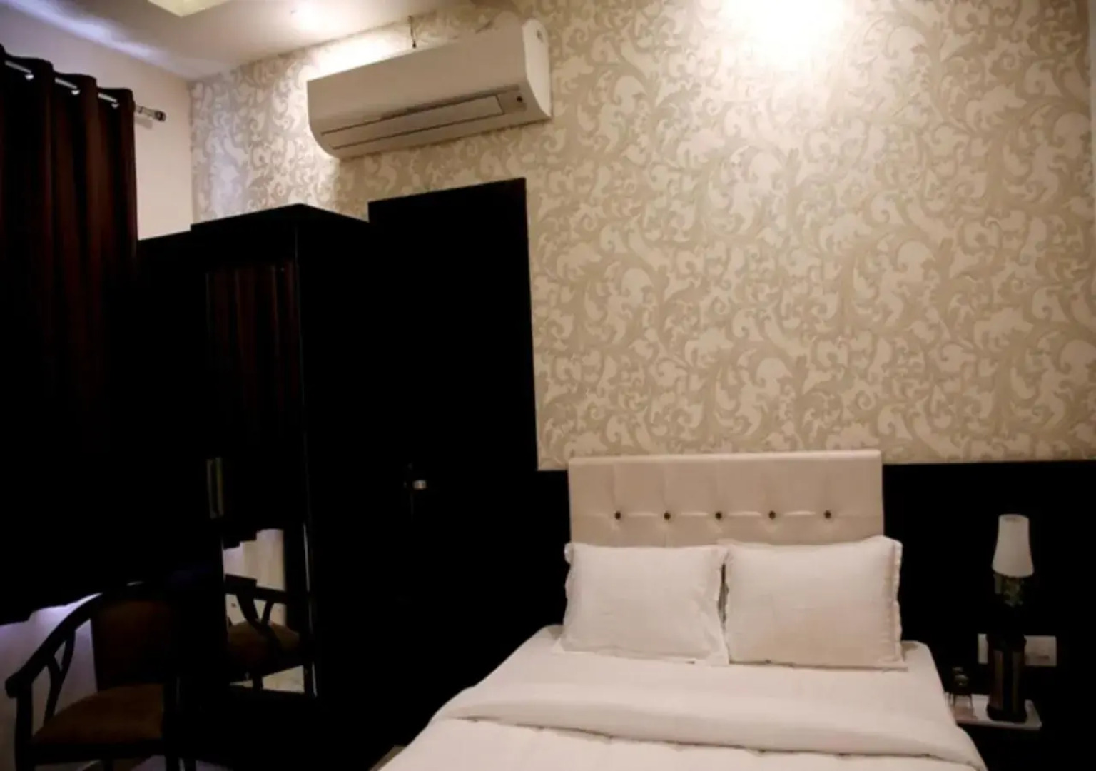 Hotel Khatana Palace