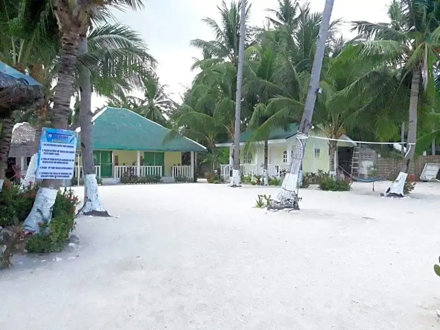 Paradise reef resort