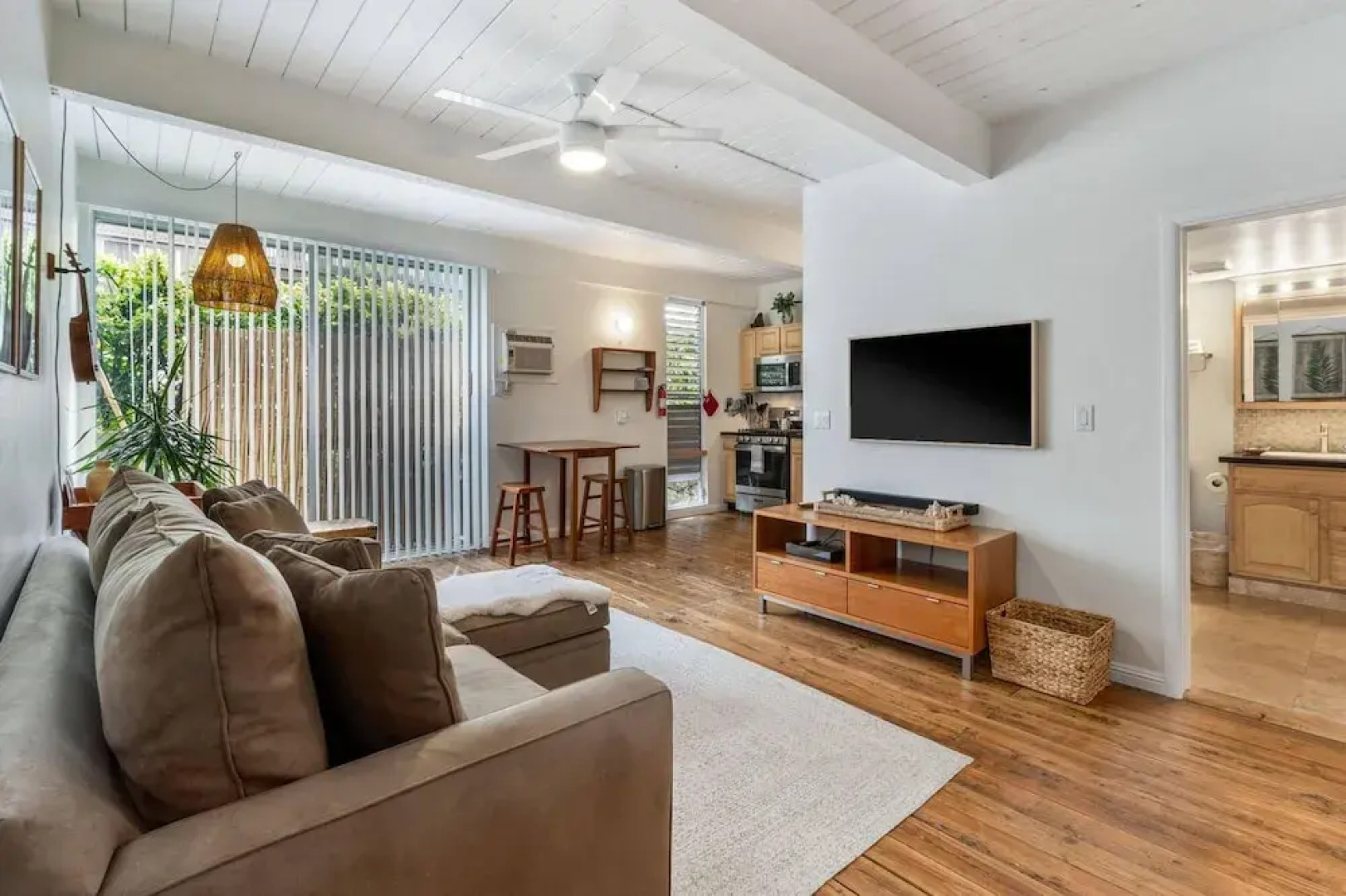 Big Island Kona Mansions 110c by Coldwell Banker Island Vacations