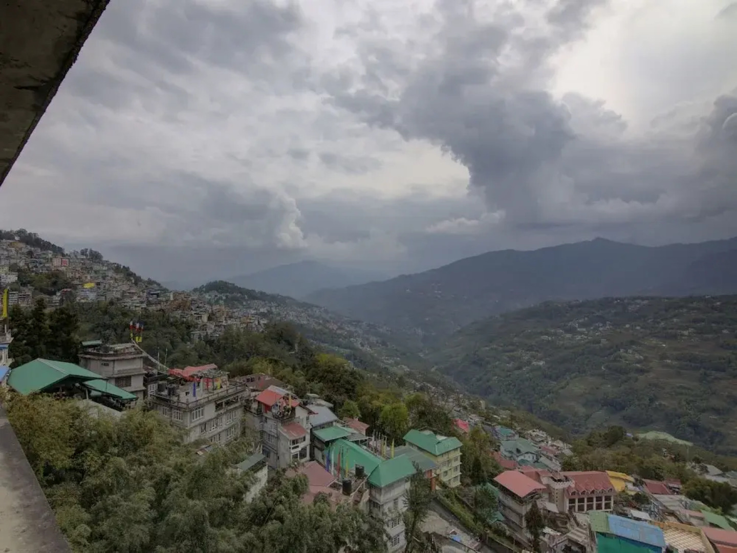 Crown De La Cruz Residency