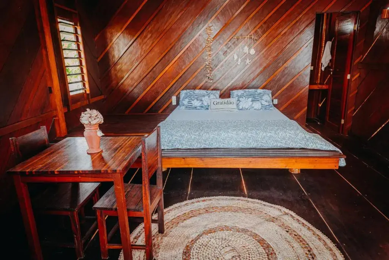 Praia da Baleia !! Encantador Chalé