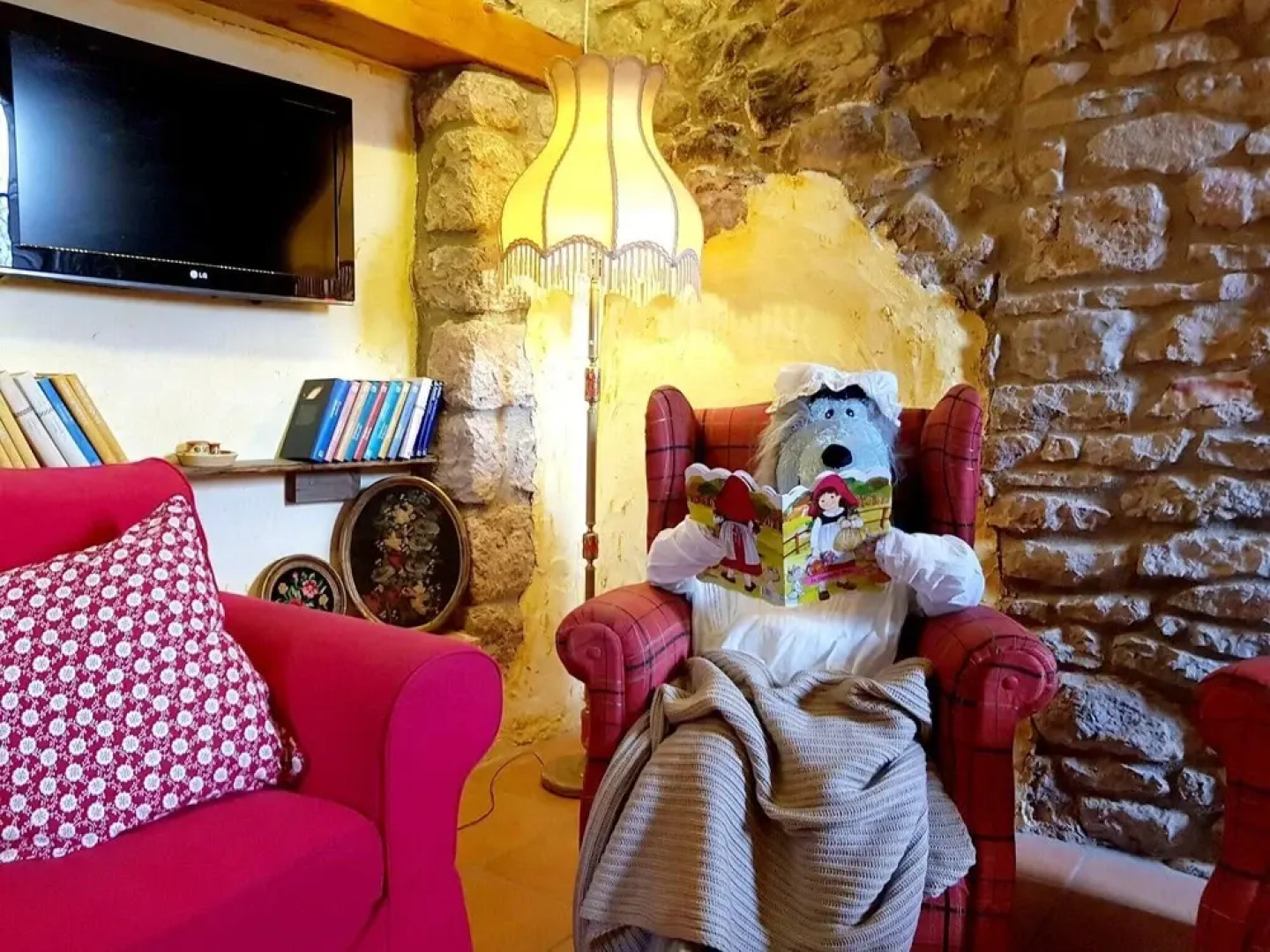 House With 2 Bedrooms in Corachar, With Wonderful Mountain View, Balcony and Wifi Near the Beach