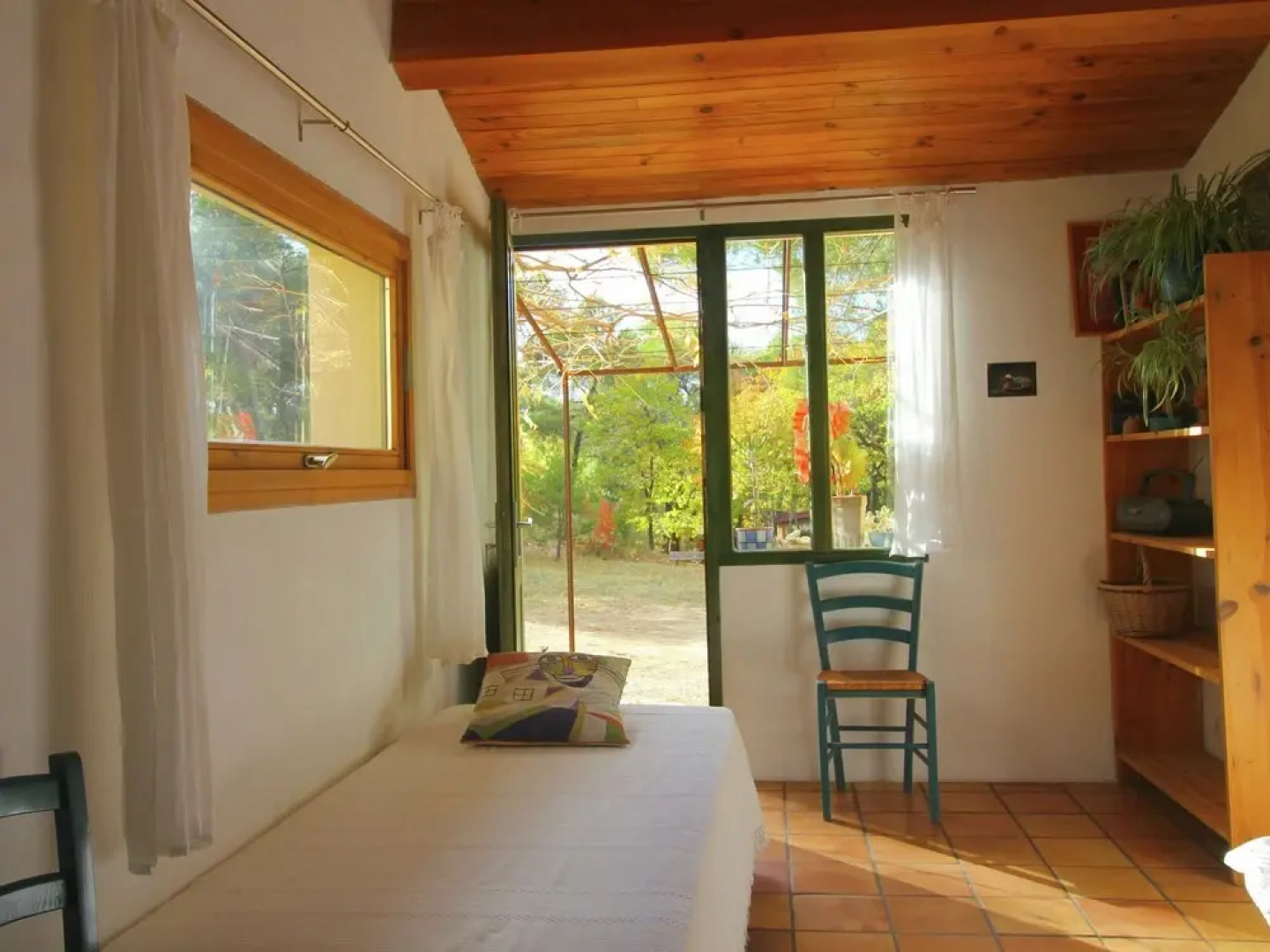 Cozy Holiday Home in Faucon With Swimming Pool