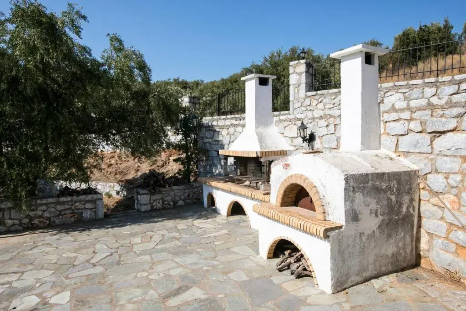 Skoutari Bungalows Galateia room