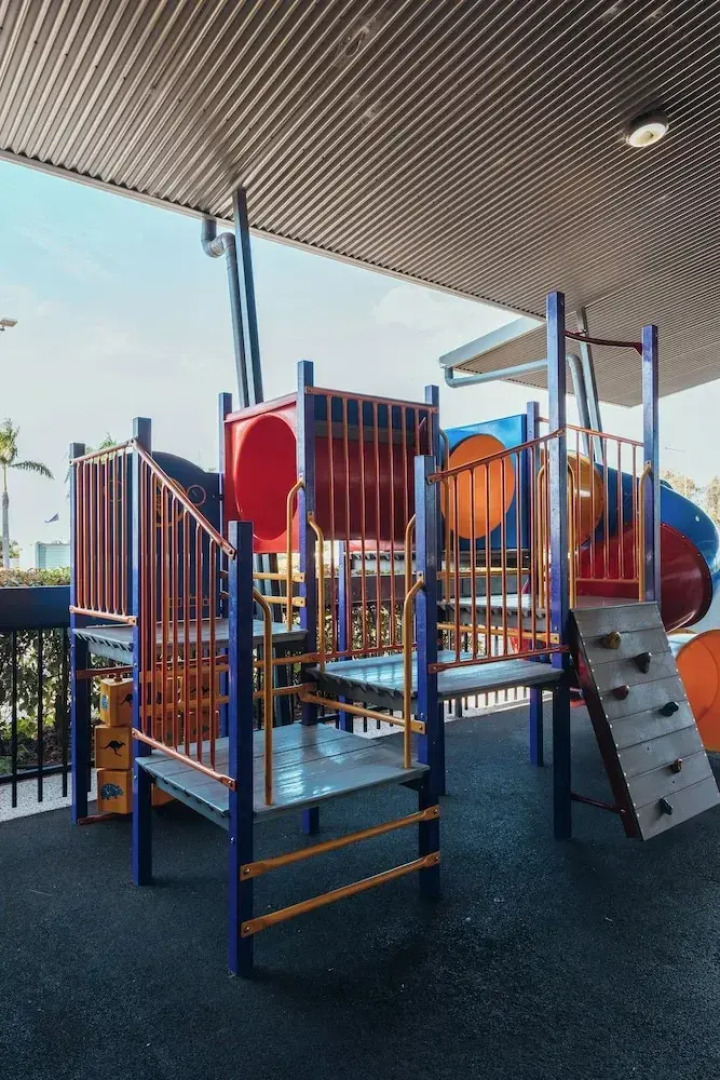 Mayfair Motel Emerald