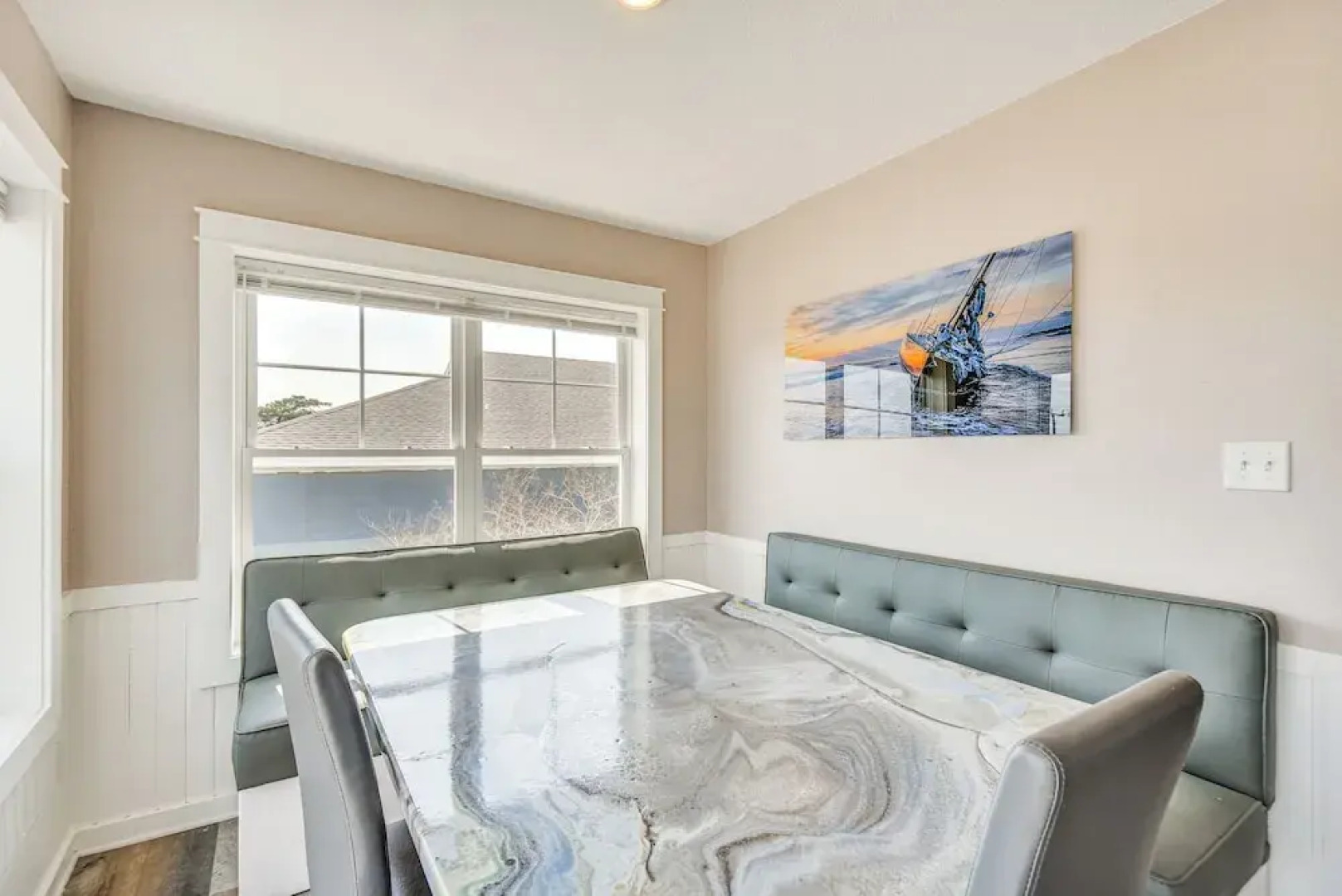 Bright Kitty Hawk Home w/ Hot Tub, Walk to Beach!