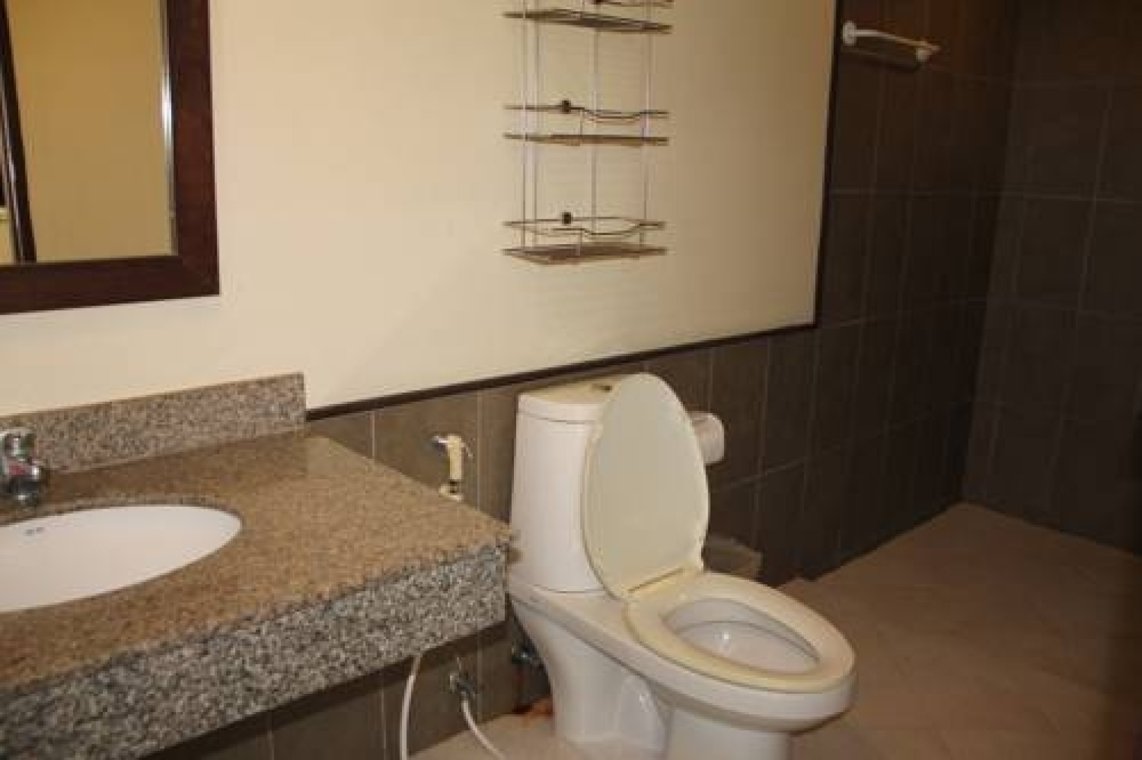 Chanisara Guest House