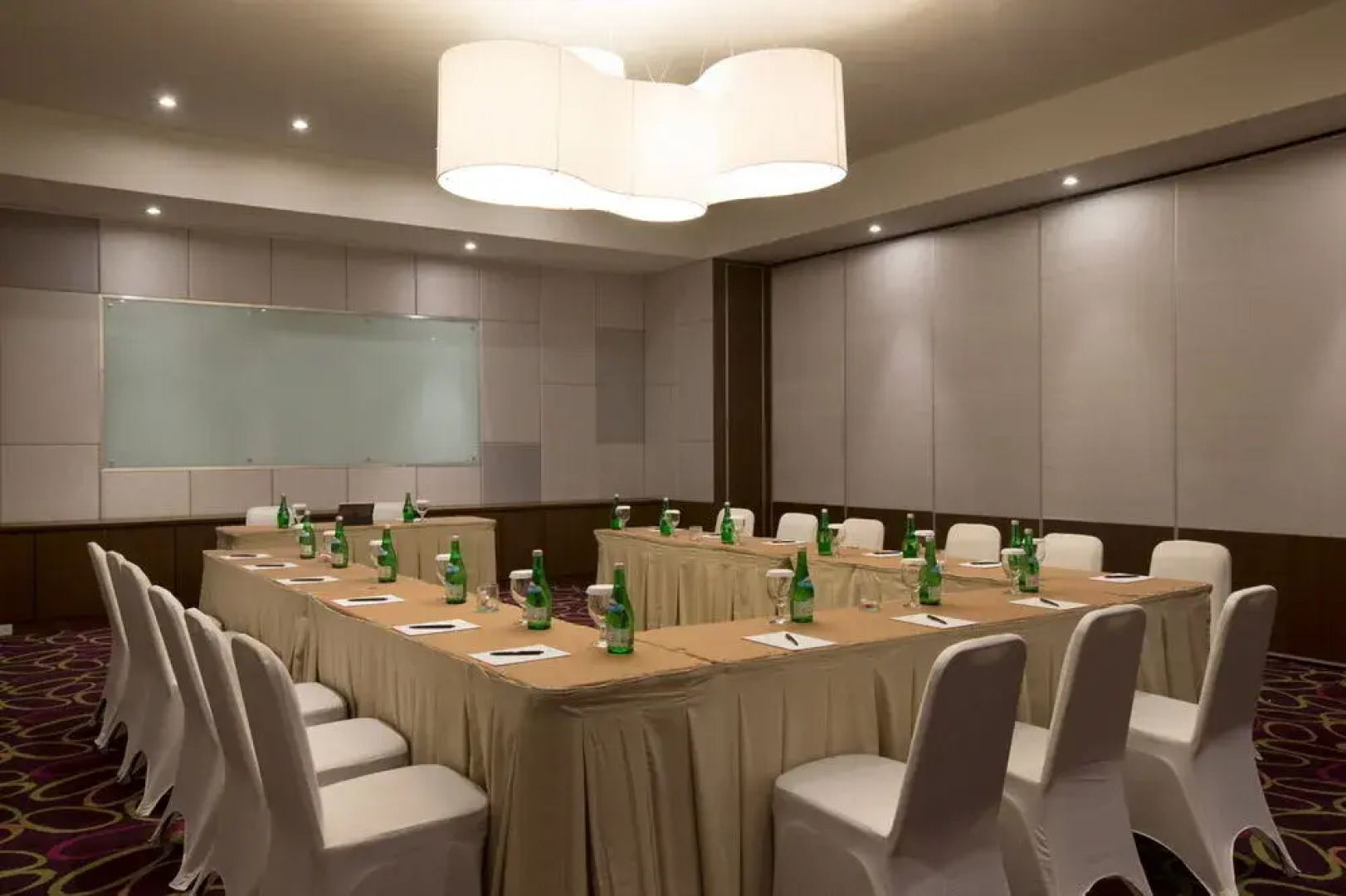 Santika Premiere Kota Harapan Indah