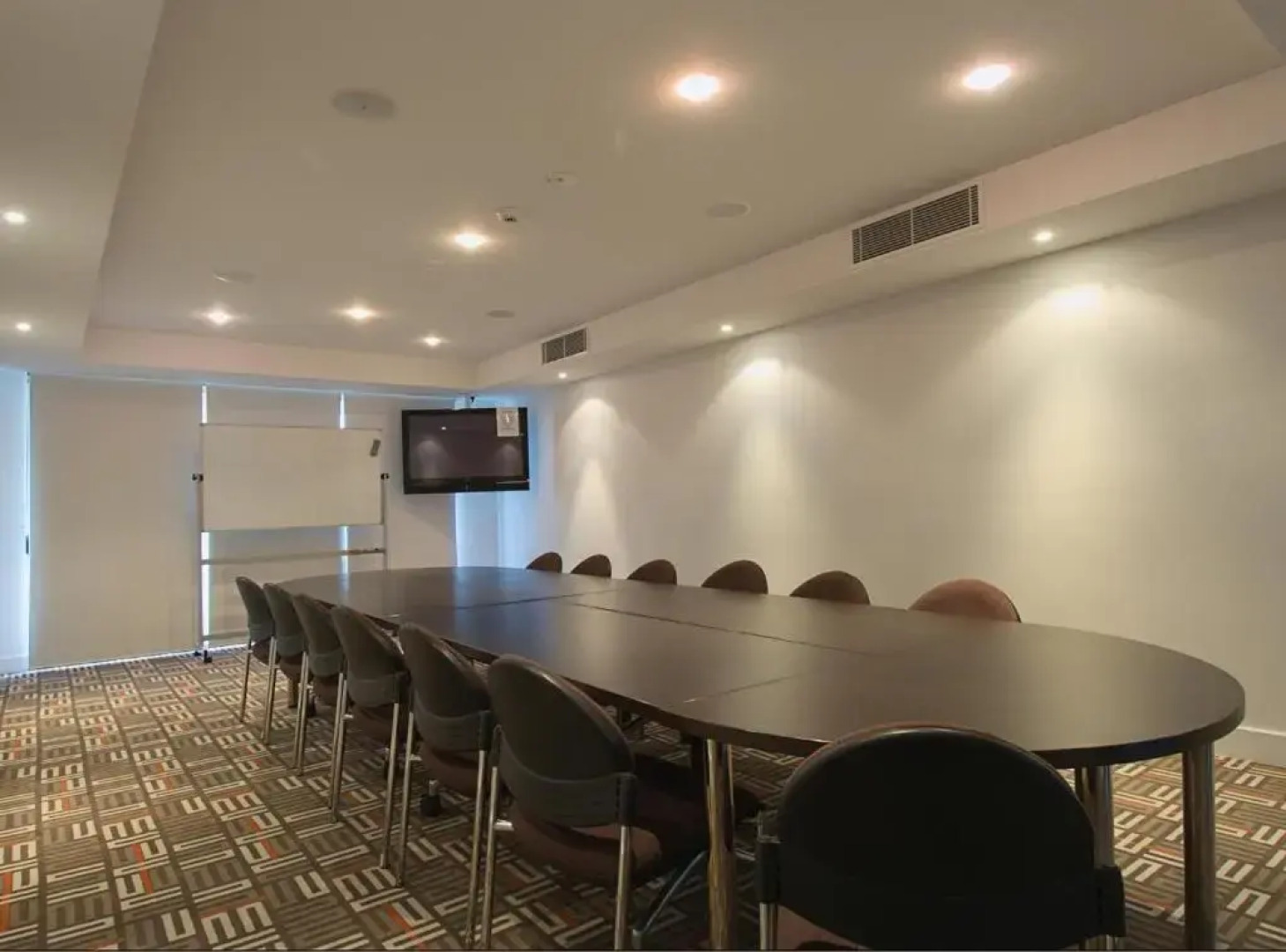 Chancellor Executive Apartments