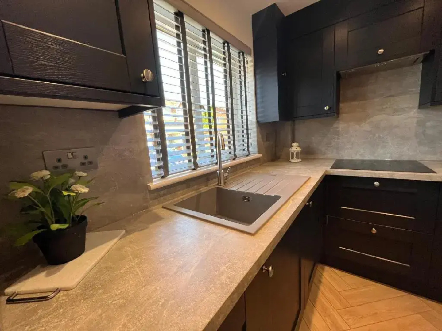 Contemporary 1 Bedroom Apartment