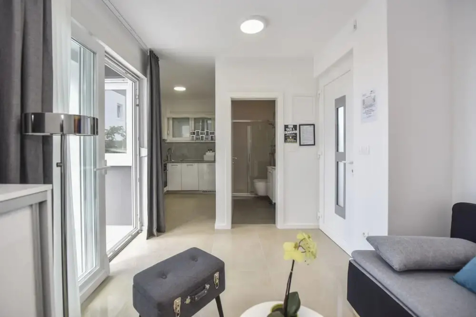 Pool Apartments & Rooms Mare