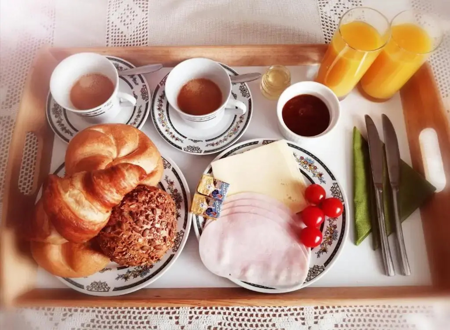 Hillside Rooms and Apartment