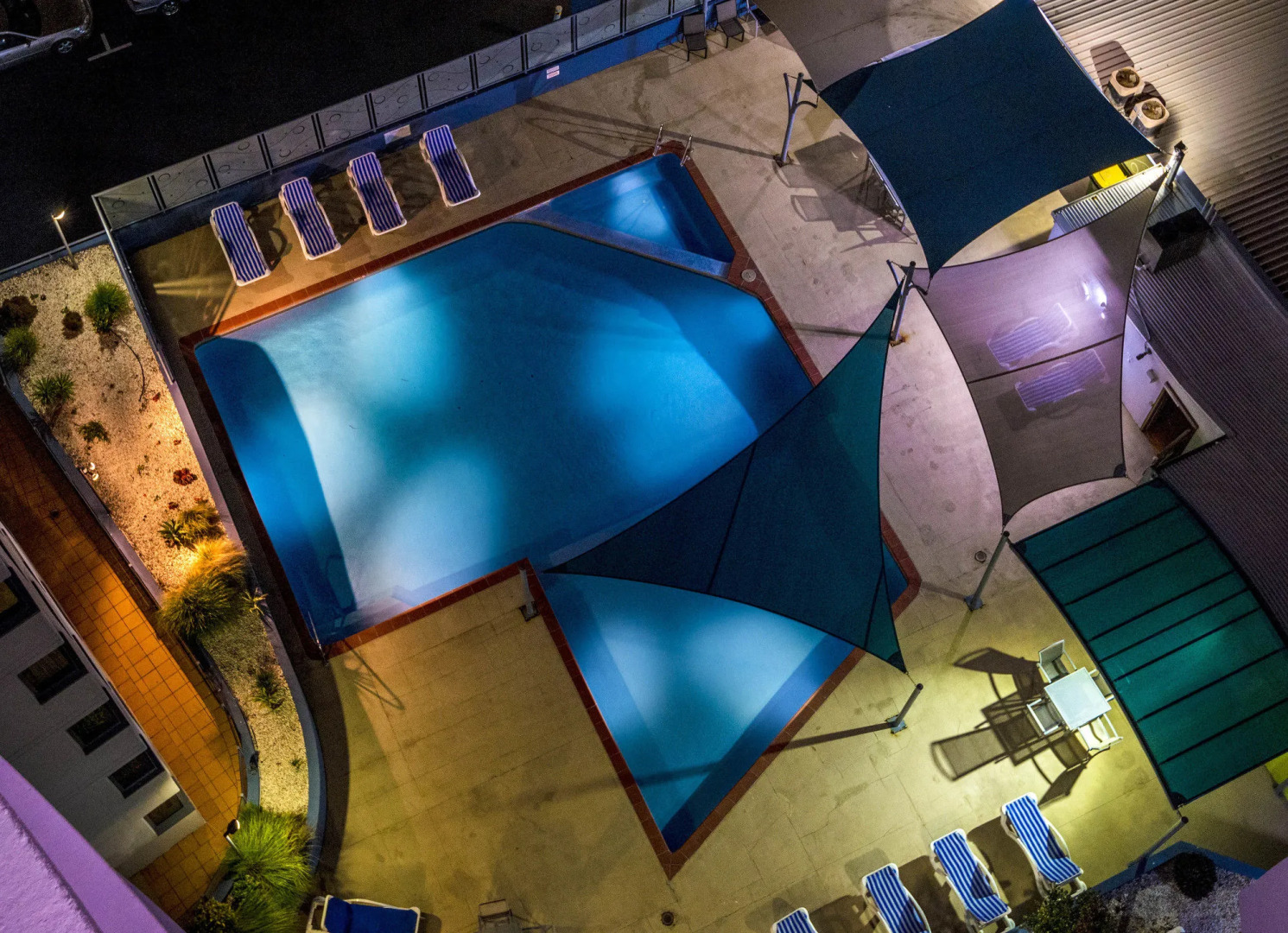 Centrepoint Holiday Apartments