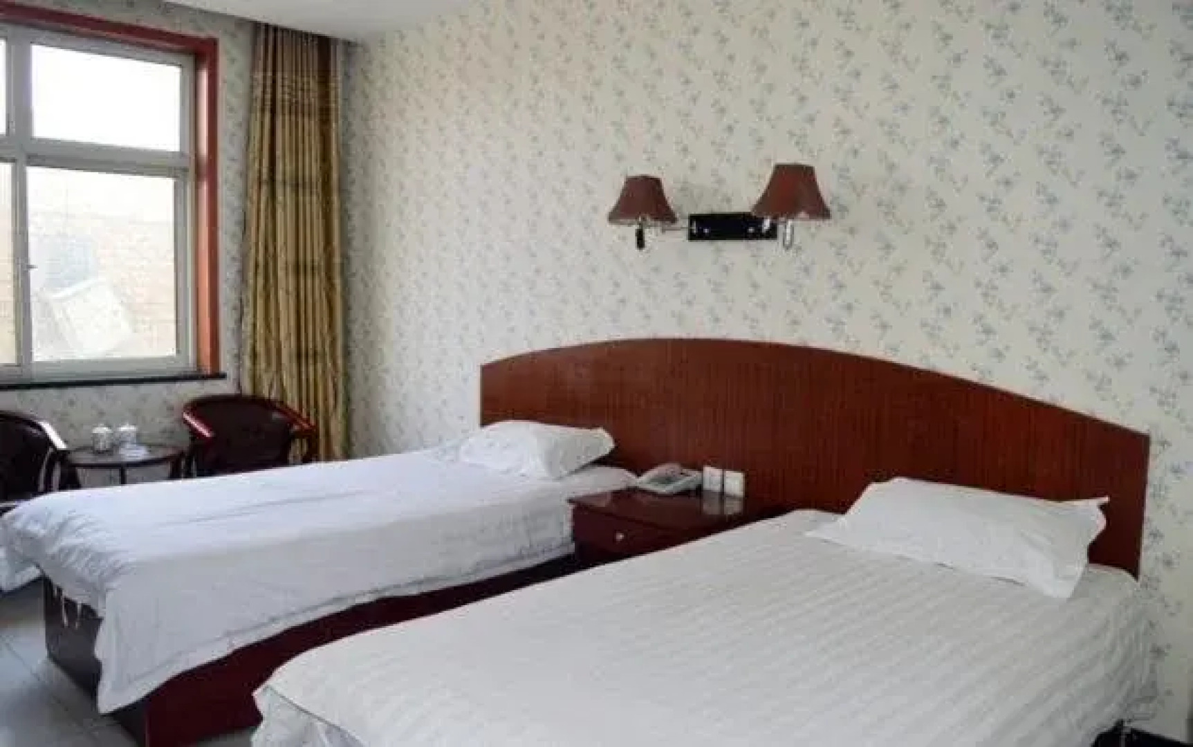 Yijia Business Hotel