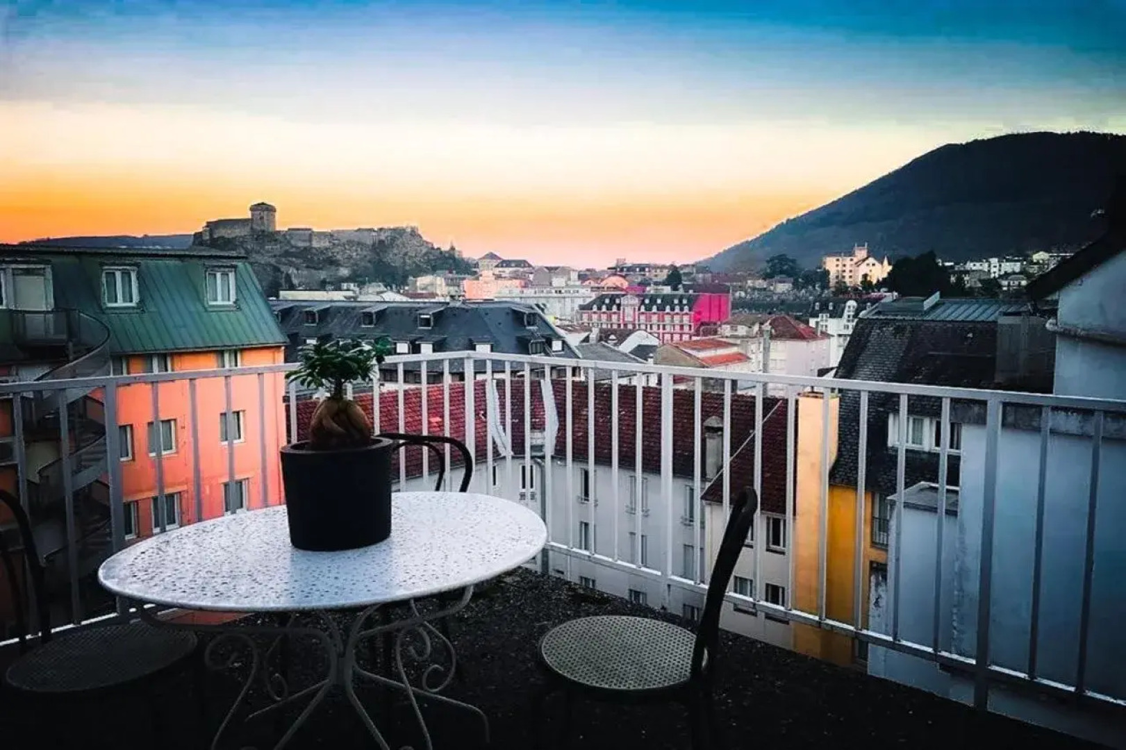 Hotel CORONA Lourdes