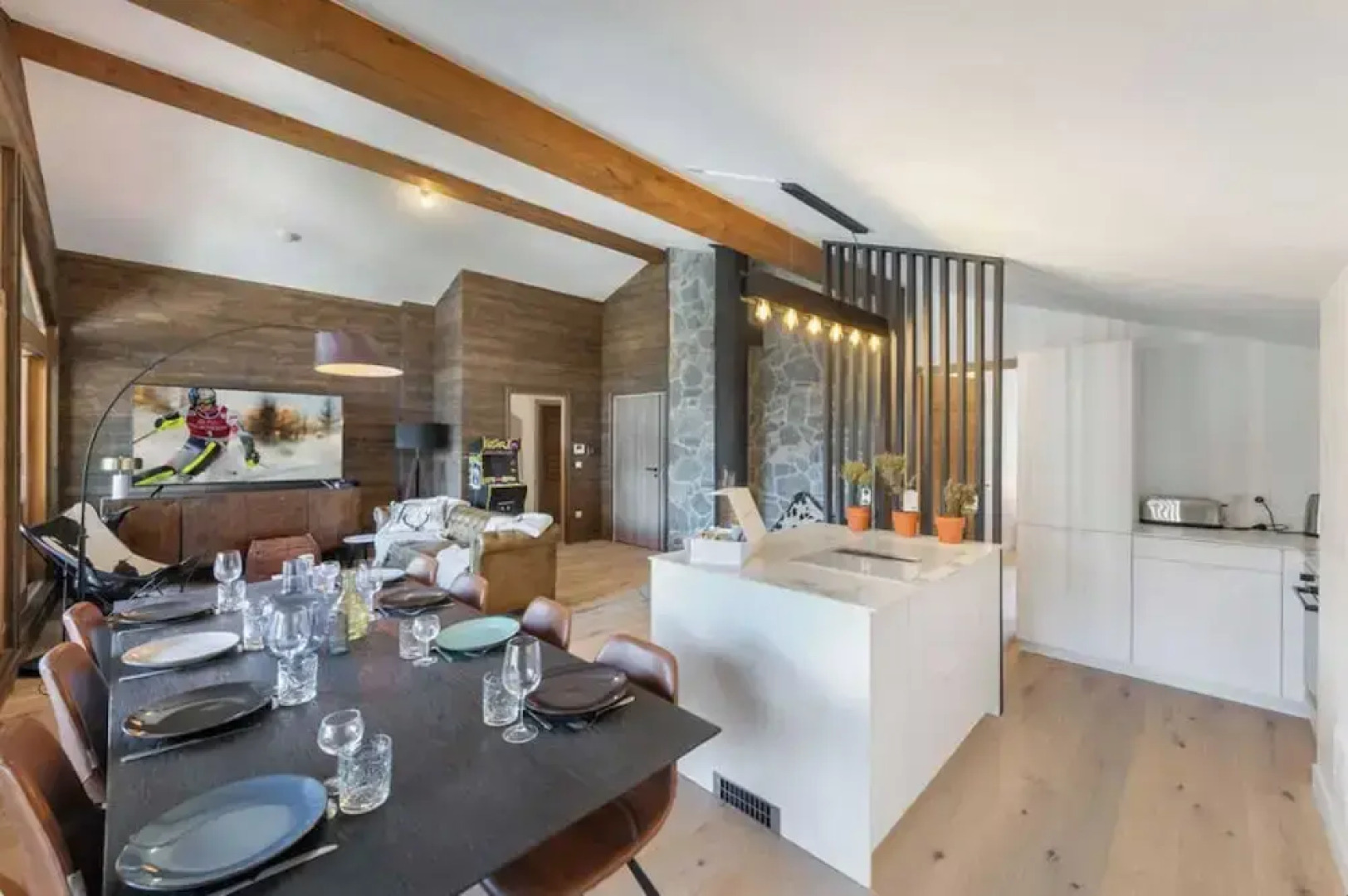 4 Bedroom Duplex With Large Balcony and Parking