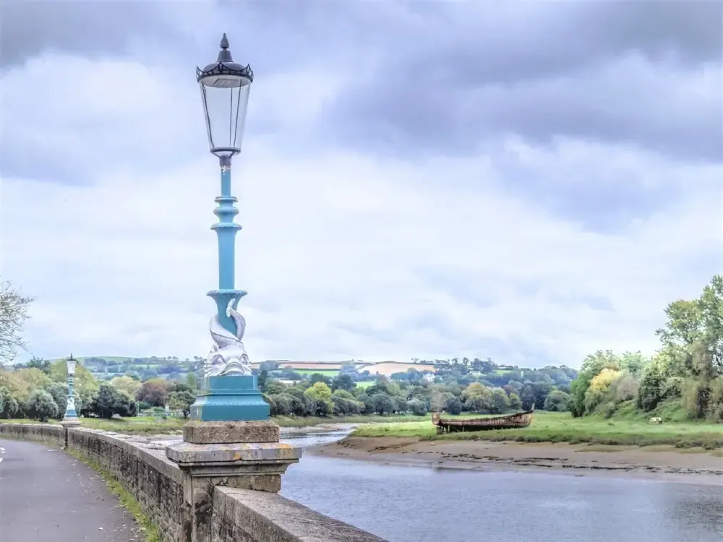 Riverside Court Apartment