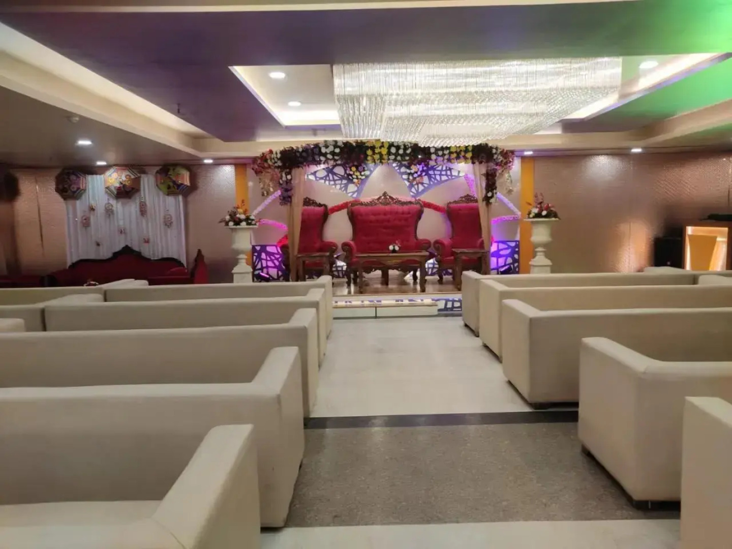 OYO Rooms Jaipuria Mall Indirapuram