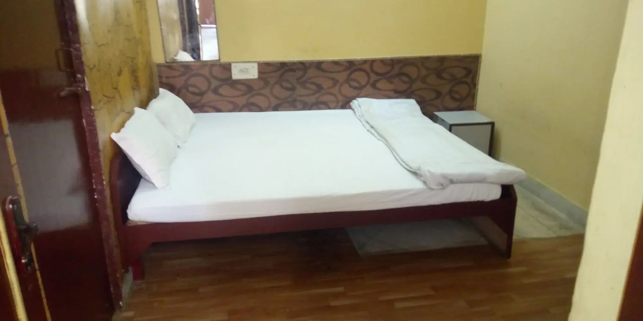 Hotel Raj Bed & Breakfast